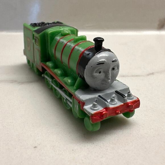 Henry the Green Engine from the Thomas & Friends Series Plastic No Moving Parts - Picture 1 of 4